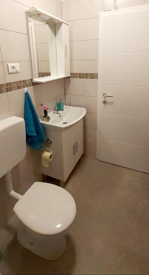 Lennida Studio Apartman With Free Parking Kavran Exterior photo