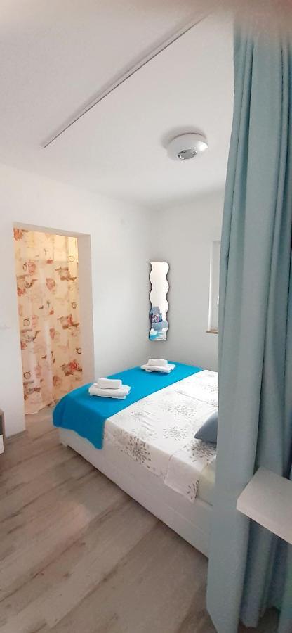 Lennida Studio Apartman With Free Parking Kavran Exterior photo