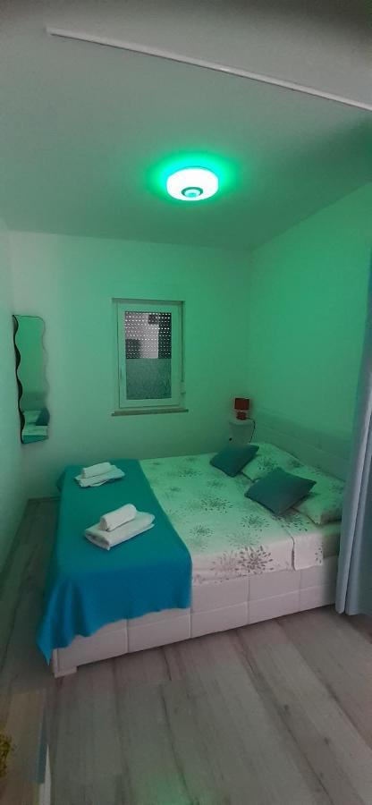 Lennida Studio Apartman With Free Parking Kavran Exterior photo