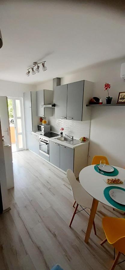 Lennida Studio Apartman With Free Parking Kavran Exterior photo