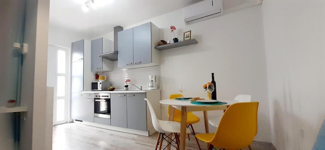 Lennida Studio Apartman With Free Parking Kavran Exterior photo
